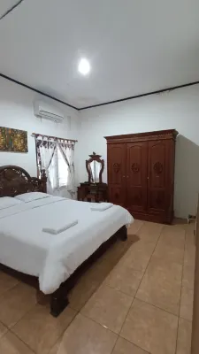 @House of Belva Free Breakfast Yogyakarta Hotels in Jagalan