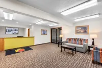 Super 8 by Wyndham Oelwein