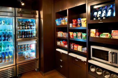 レストラン コートヤード バイ マリオット デトロイト ディアボーンの写真