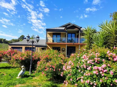Gypsy Creek Winery Hotels near Warragul Train Station