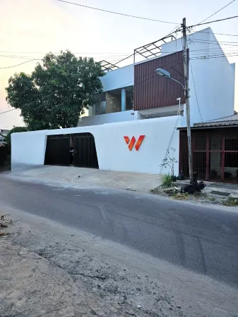 Chloe W Villa Отели в г. Bantan Timur