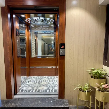 Hotel Adarsh International