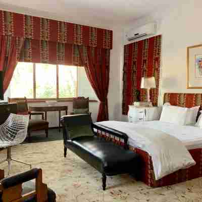 Le Must Residence Rooms