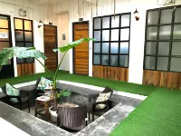 Avisala Hostel Coron