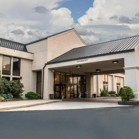 Greenstay Hotel & Suites Central