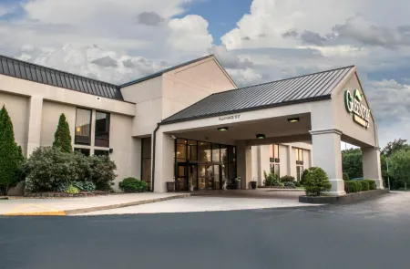 Greenstay Hotel & Suites Central