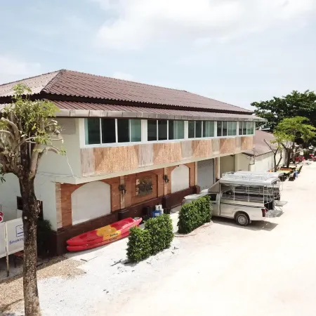 Walking Street Hostel by New Wave - Adults Only