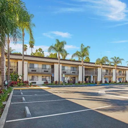 Stanford Inn & Suites Anaheim