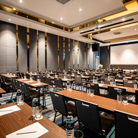 Frame Hotel Bangkok Отели рядом с достопримечательностью «Тюрьма Кхлонг Прем»