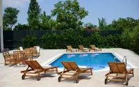 North Point Hotel - Pools