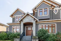 Vancouver West Cozy Retreat by Host Launch