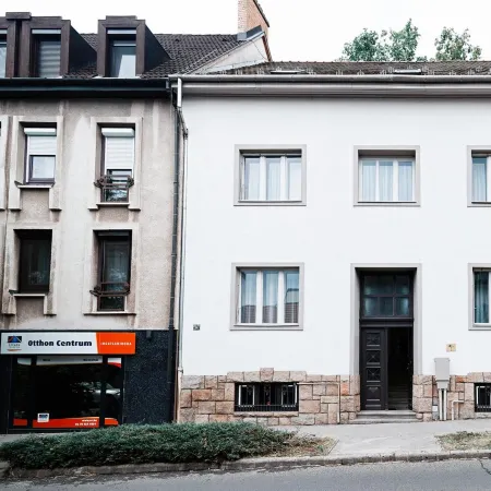 Villa Oliver Budget Room Отели рядом с достопримечательностью «Руины древнего города Аквинк»