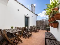 Lavradores Boutique Guesthouse Hotels near Roman Temple of Évora