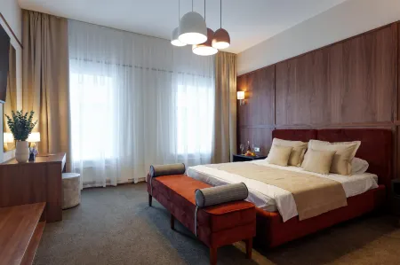 Антиквар-отель мещанина Охлонина Отели рядом с достопримечательностью «Покровский собор»