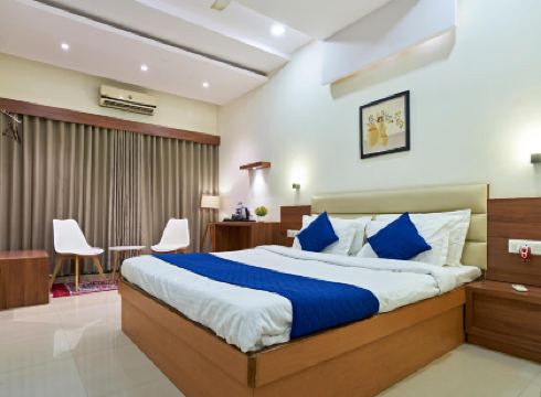 Hotel Sai Deluxe Sangli