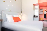 Kyriad Lyon Est - Saint Quentin Fallavier Các khách sạn ở Saint-Quentin-Fallavier