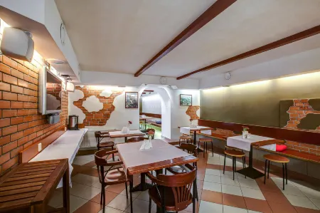 Кировские дачи Отели рядом с достопримечательностью «Форт»