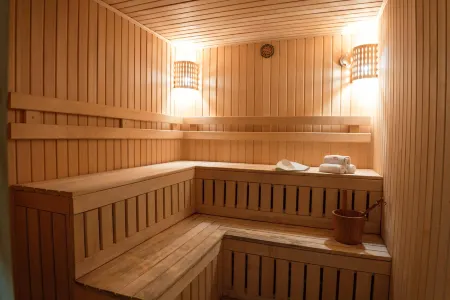 Greek House  (Грик Хаус)