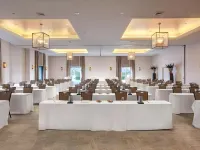 Luxe Sunset Boulevard Hotel