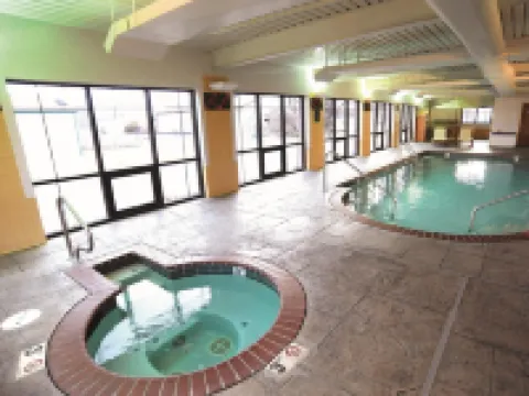 La Quinta Inn & Suites by Wyndham Springfield South Hotels in Springfield