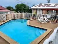 Beenleigh Village Motel Hotel a Shailer Park