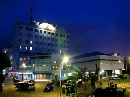 Hotel Furaya Отели рядом с достопримечательностью «HS Soeman Library»