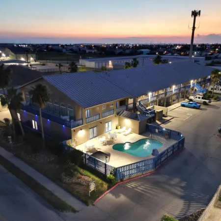 Alister Square Inn