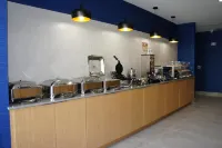 La Quinta Inn & Suites by Wyndham Katy - breakfast