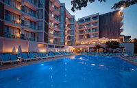 Hotel Slavey - All Inclusive - С бассейном