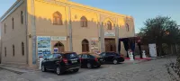 Islambek Hotel & Travel - parking