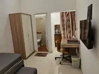 Cute Room at Pondok Raima SYARIAH Hotel di Kabupaten Gresik
