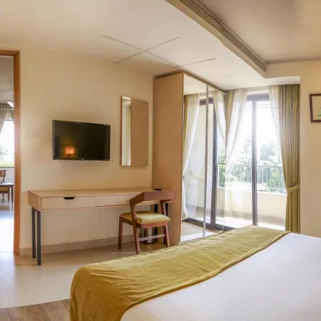 Hotel Riveria by Raj