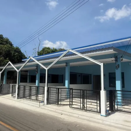 Soft Blue Home, Krabi Town Отели рядом с достопримечательностью «Технический колледж Краби»