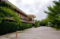 Chada View Resort - parking