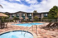 Holiday Inn Express & Suites CARPINTERIA by IHG - Hot Tub