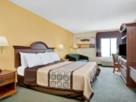 Days Inn by Wyndham Burlington East Hotels in Graham