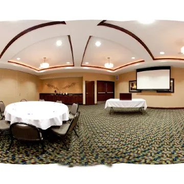 Holiday Inn Express & Suites PITTSBURG by IHG