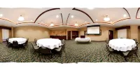 Holiday Inn Express & Suites Pittsburg