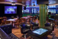 Niagara Falls Marriott on The Falls - bar