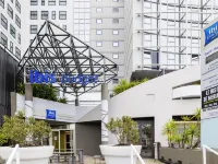 Ibis Budget Bordeaux Centre Mériadeck Hotels near Meriadeck