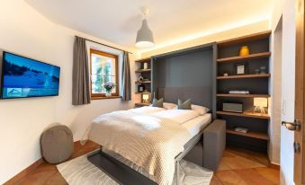 Dorfchalets & Apartments - Perfect for Couples - in Kaprun Centre Including TauernSpa and SummerCard