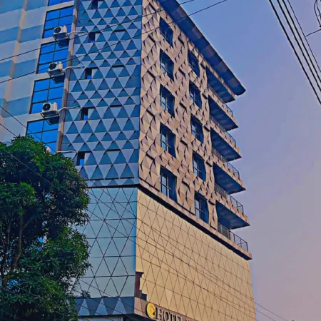 Hotel Crown Park Ltd
