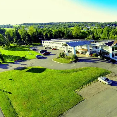 Hotel Moncton Hotels near Magnetic Hill Park