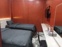 V Quin Hotels in North Semarang