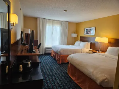 Comfort Inn & Suites Ankeny - des Moines Hotels near Hawkeye Park
