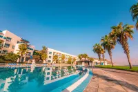 Radisson Blu Resort Fujairah - Pools
