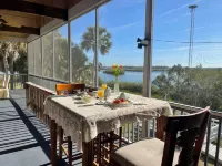 Crystal River Lullaby B&B - breakfast