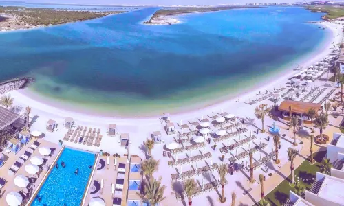 The WB Abu Dhabi Hotel, Curio Collection by Hilton
