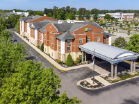 Holiday Inn Express & Suites WILLIAMSBURG by IHG Hotels in Williamsburg