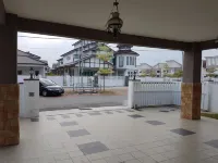Sitiawan Homestay Entire Semi D House - 3 stjerner
